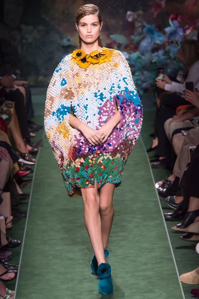 Look 5